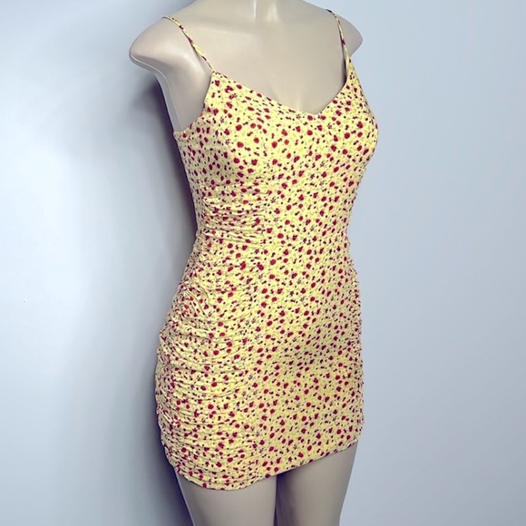 Row A Floral Yellow Dress with Ruching: Eligible 3/$25 - Picture 4 of 14
